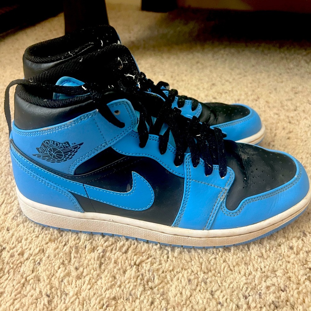 Nike Air Jordan Black and Blue Athletic Shoes